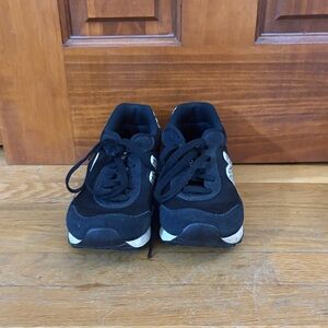 New Balance Black and White Women's Sneakers